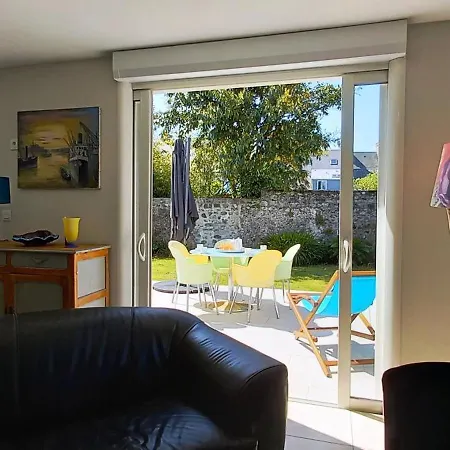 Holiday home Retour De Regneville-sur-Mer
